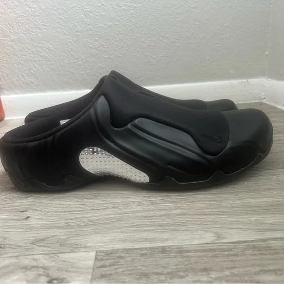 Nike clogposite Slip-On Shoes - Picture 1 of 7